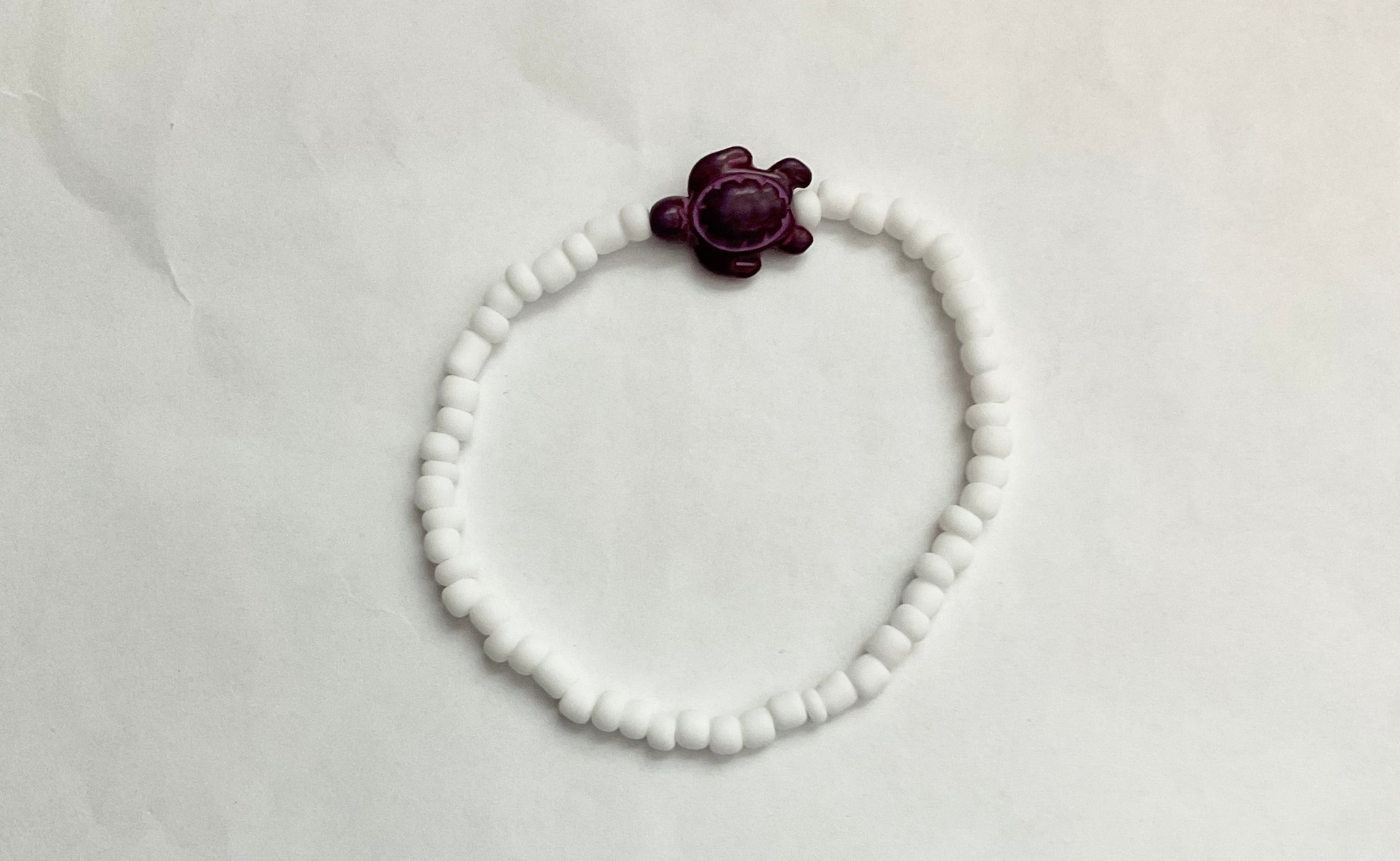 Pretty purple sea turtle seed bead bracelet